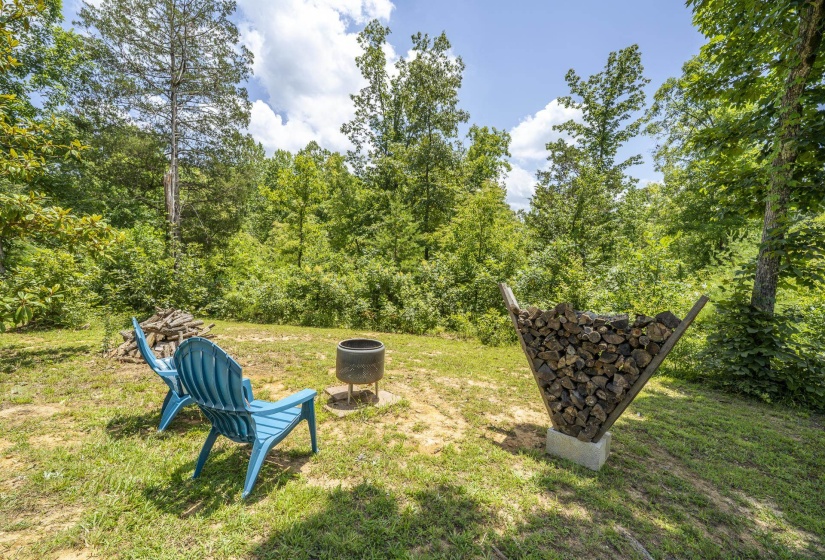 395 WEST DR, Savannah, Tennessee 38372, 3 Bedrooms Bedrooms, 6 Rooms Rooms,2 BathroomsBathrooms,Residential,For Sale,WEST,10225042