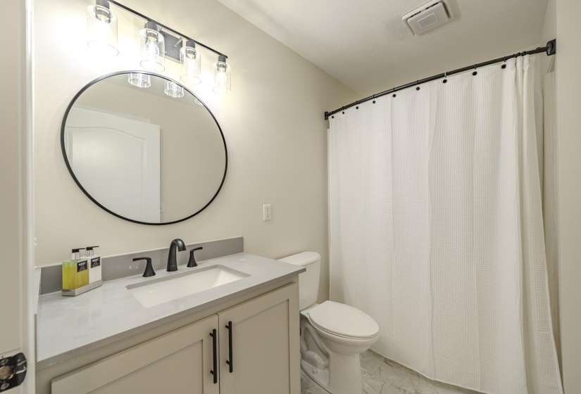 330 ROBIN HOOD LOOP, Savannah, Tennessee 38372, 4 Bedrooms Bedrooms, 8 Rooms Rooms,2 BathroomsBathrooms,Residential,For Sale,ROBIN HOOD,10225043