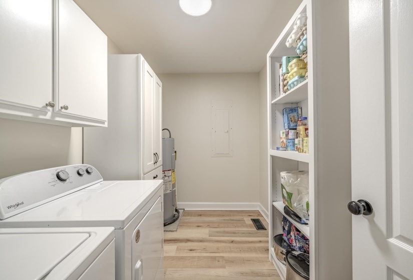330 ROBIN HOOD LOOP, Savannah, Tennessee 38372, 4 Bedrooms Bedrooms, 8 Rooms Rooms,2 BathroomsBathrooms,Residential,For Sale,ROBIN HOOD,10225043