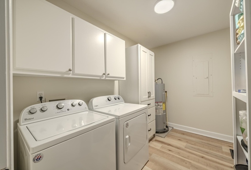 330 ROBIN HOOD LOOP, Savannah, Tennessee 38372, 4 Bedrooms Bedrooms, 8 Rooms Rooms,2 BathroomsBathrooms,Residential,For Sale,ROBIN HOOD,10225043