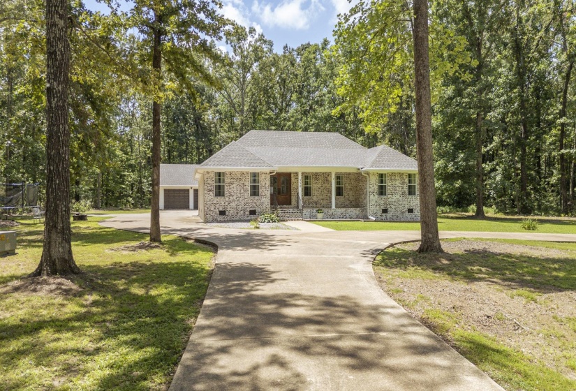 330 ROBIN HOOD LOOP, Savannah, Tennessee 38372, 4 Bedrooms Bedrooms, 8 Rooms Rooms,2 BathroomsBathrooms,Residential,For Sale,ROBIN HOOD,10225043