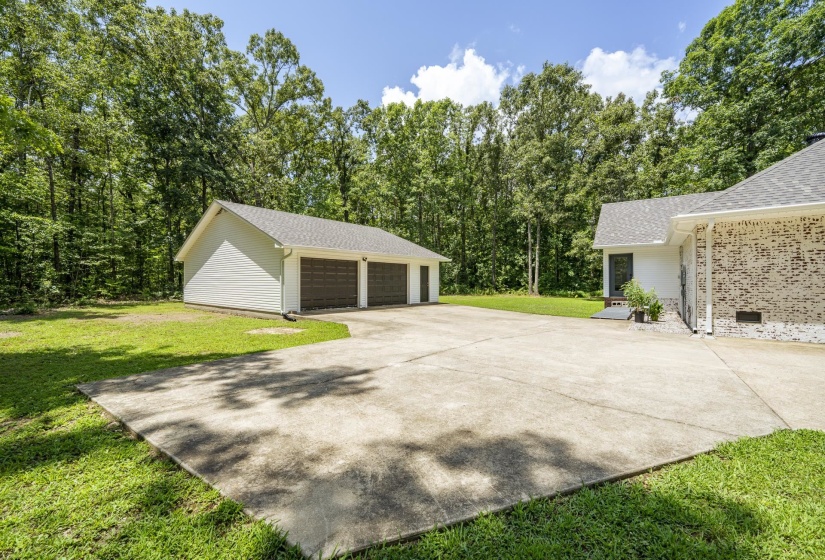 330 ROBIN HOOD LOOP, Savannah, Tennessee 38372, 4 Bedrooms Bedrooms, 8 Rooms Rooms,2 BathroomsBathrooms,Residential,For Sale,ROBIN HOOD,10225043
