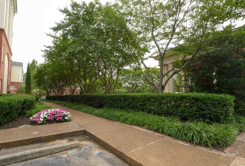 5204 LEXINGTON CLUB CV, Memphis, Tennessee 38117, 2 Bedrooms Bedrooms, 7 Rooms Rooms,2 BathroomsBathrooms,Residential,For Sale,LEXINGTON CLUB,10225048