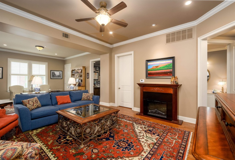 5204 LEXINGTON CLUB CV, Memphis, Tennessee 38117, 2 Bedrooms Bedrooms, 7 Rooms Rooms,2 BathroomsBathrooms,Residential,For Sale,LEXINGTON CLUB,10225048