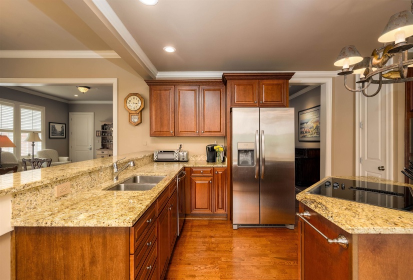 5204 LEXINGTON CLUB CV, Memphis, Tennessee 38117, 2 Bedrooms Bedrooms, 7 Rooms Rooms,2 BathroomsBathrooms,Residential,For Sale,LEXINGTON CLUB,10225048