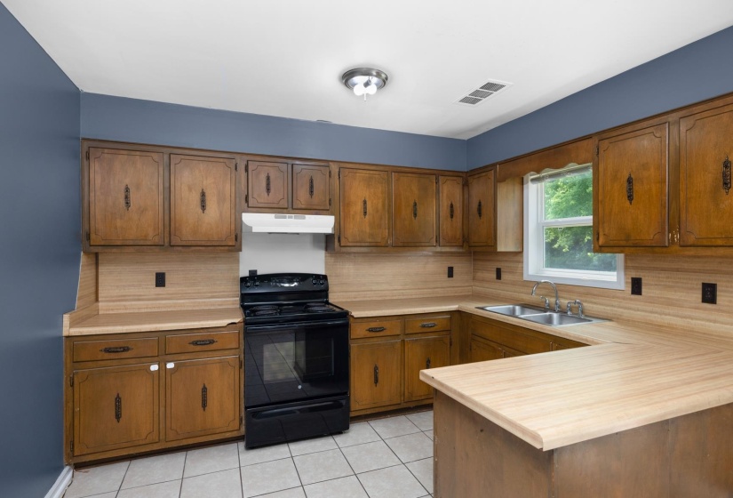 1174 PORTERSVILLE RD, Atoka, Tennessee 38004, 3 Bedrooms Bedrooms, 6 Rooms Rooms,1 BathroomBathrooms,Residential,For Sale,PORTERSVILLE,10225049