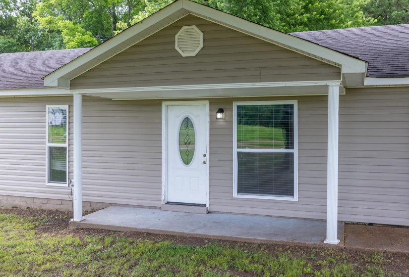 1174 PORTERSVILLE RD, Atoka, Tennessee 38004, 3 Bedrooms Bedrooms, 6 Rooms Rooms,1 BathroomBathrooms,Residential,For Sale,PORTERSVILLE,10225049