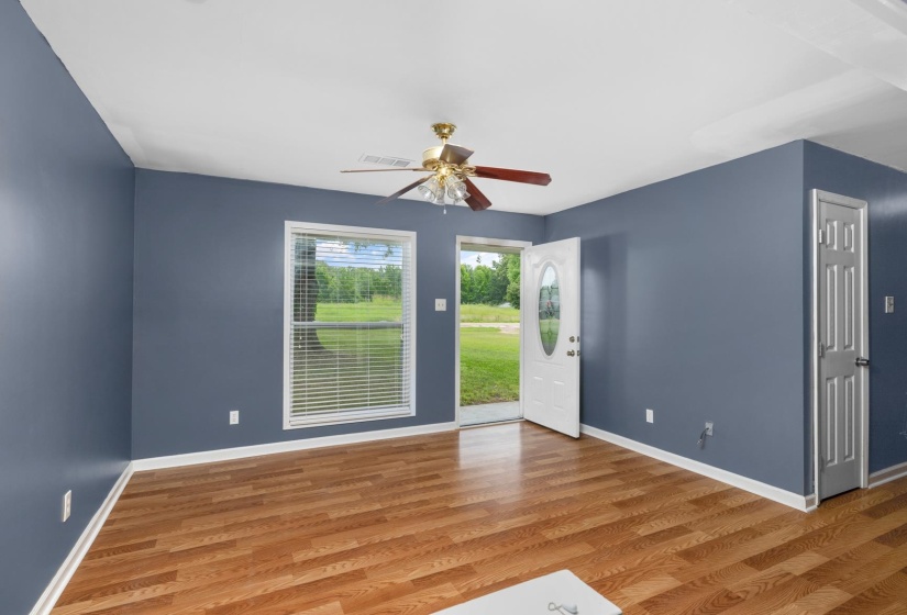 1174 PORTERSVILLE RD, Atoka, Tennessee 38004, 3 Bedrooms Bedrooms, 6 Rooms Rooms,1 BathroomBathrooms,Residential,For Sale,PORTERSVILLE,10225049