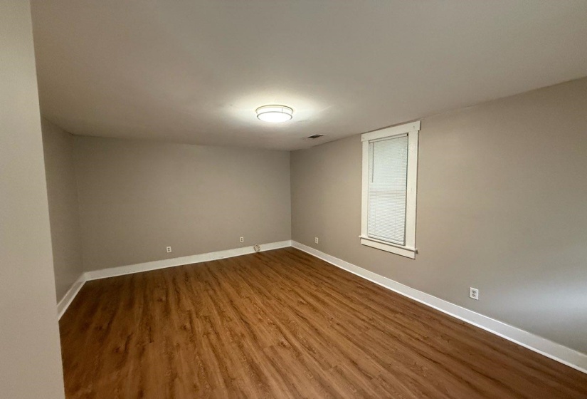 1195 DOROTHY PL, Memphis, Tennessee 38104, 1 Bedroom Bedrooms, 4 Rooms Rooms,1 BathroomBathrooms,Rental Properties,For Sale,DOROTHY,10225077