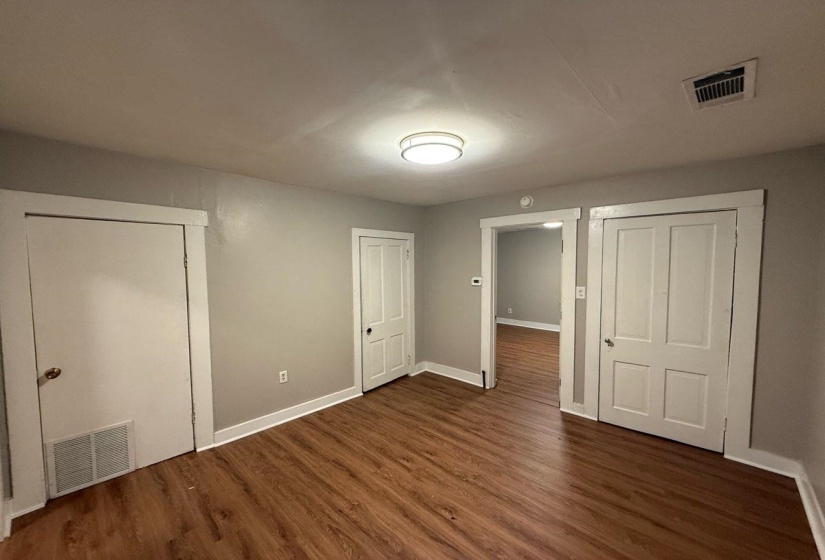 1195 DOROTHY PL, Memphis, Tennessee 38104, 1 Bedroom Bedrooms, 4 Rooms Rooms,1 BathroomBathrooms,Rental Properties,For Sale,DOROTHY,10225077