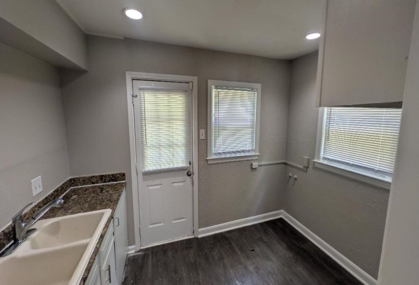 3766 GUERNSEY AVE, Memphis, Tennessee 38122, 2 Bedrooms Bedrooms, 5 Rooms Rooms,1 BathroomBathrooms,Rental Properties,For Sale,GUERNSEY,10225080