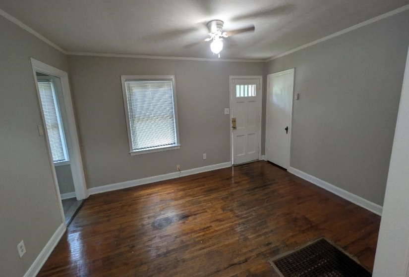3766 GUERNSEY AVE, Memphis, Tennessee 38122, 2 Bedrooms Bedrooms, 5 Rooms Rooms,1 BathroomBathrooms,Rental Properties,For Sale,GUERNSEY,10225080