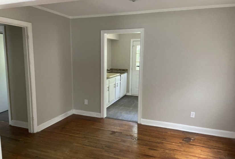 3766 GUERNSEY AVE, Memphis, Tennessee 38122, 2 Bedrooms Bedrooms, 5 Rooms Rooms,1 BathroomBathrooms,Rental Properties,For Sale,GUERNSEY,10225080
