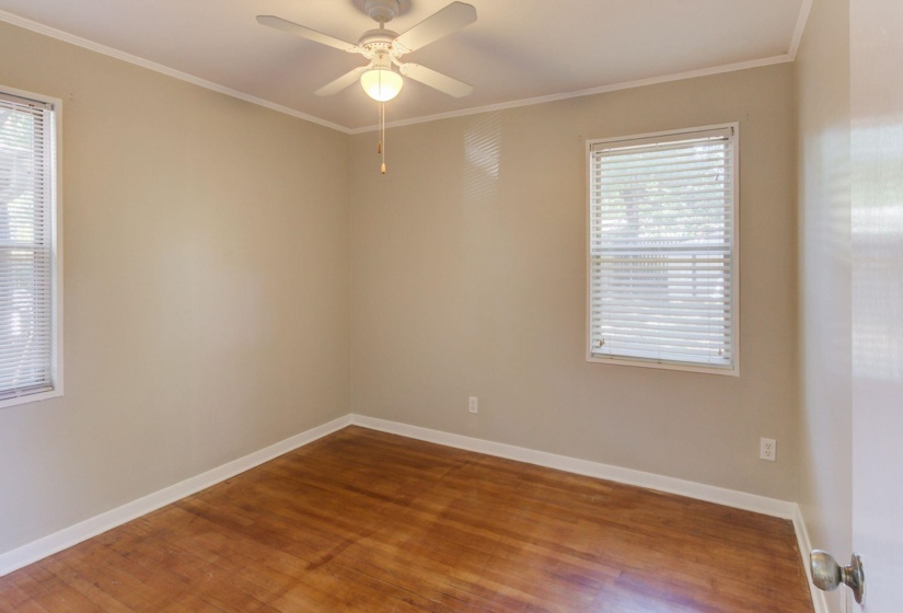 4966 VERNE RD, Memphis, Tennessee 38117, 3 Bedrooms Bedrooms, 5 Rooms Rooms,1 BathroomBathrooms,Rental Properties,For Sale,VERNE,10225100