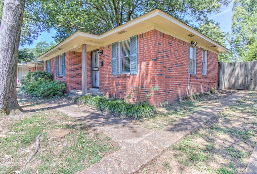 4966 VERNE RD, Memphis, Tennessee 38117, 3 Bedrooms Bedrooms, 5 Rooms Rooms,1 BathroomBathrooms,Rental Properties,For Sale,VERNE,10225100