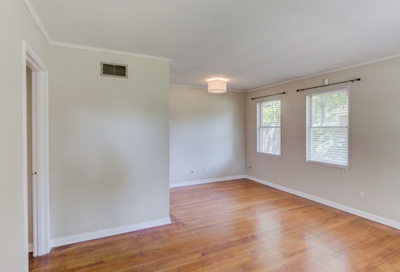 4966 VERNE RD, Memphis, Tennessee 38117, 3 Bedrooms Bedrooms, 5 Rooms Rooms,1 BathroomBathrooms,Rental Properties,For Sale,VERNE,10225100
