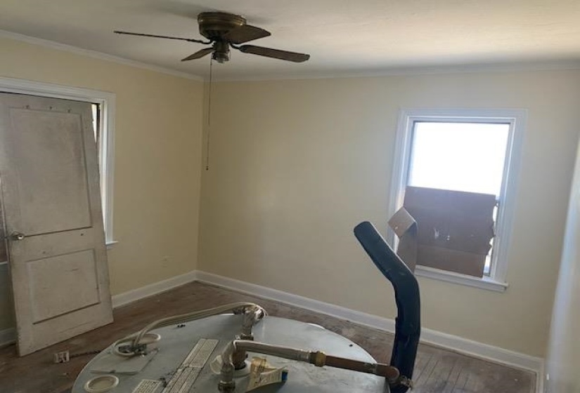 525 DISON AVE, Memphis, Tennessee 38106, 3 Bedrooms Bedrooms, 7 Rooms Rooms,1 BathroomBathrooms,Residential,For Sale,DISON,10192385