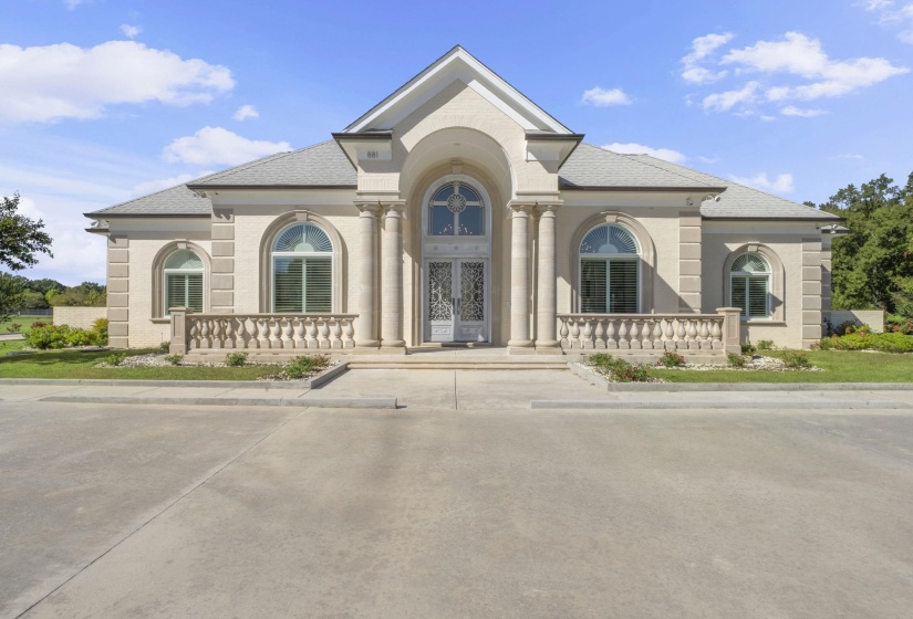 Stunning Collierville Villa