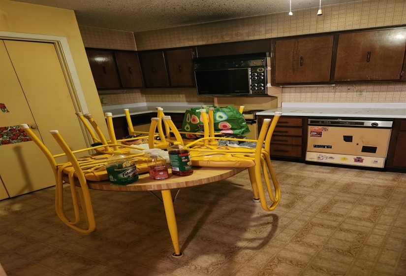 3168 HIGH MEADOW DR, Memphis, Tennessee 38128, 3 Bedrooms Bedrooms, 6 Rooms Rooms,2.1 BathroomsBathrooms,Residential,For Sale,HIGH MEADOW,10224689