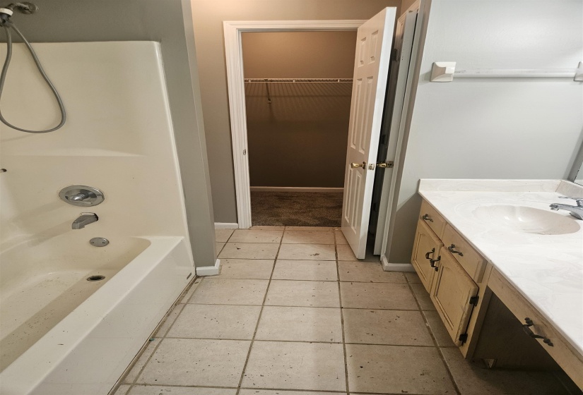 6690 WHITTEN PINE DR, Memphis, Tennessee 38134, 2 Bedroom Bedrooms, 6 Room Rooms,2 BathroomBathrooms,Residential,For Sale,WHITTEN PINE,0,10225087