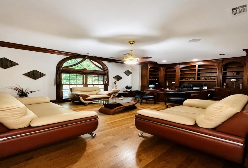 3770 PLANTERS VIEW RD, Bartlett, Tennessee 38133, 5 Bedrooms Bedrooms, 11 Rooms Rooms,3.1 BathroomsBathrooms,Residential,For Sale,PLANTERS VIEW,10225096