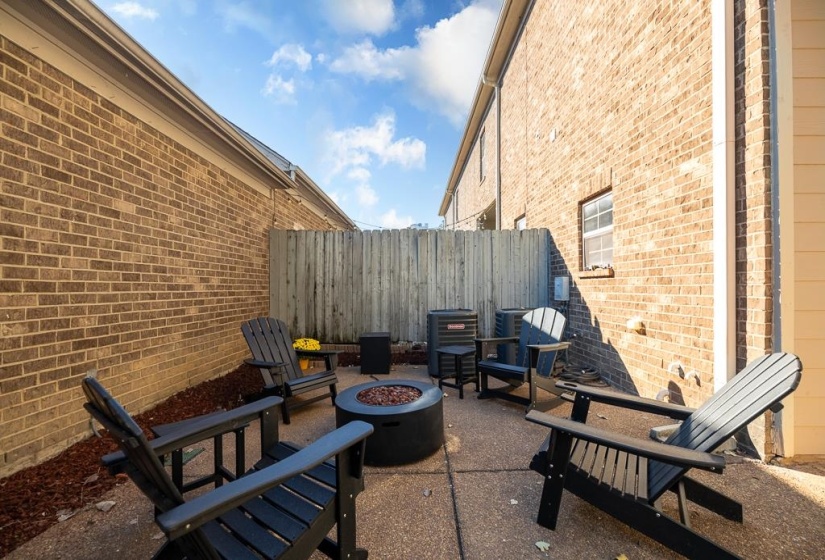 89 CAROLINA AVE, Memphis, Tennessee 38103, 2 Bedroom Bedrooms, 5 Room Rooms,2.1 BathroomBathrooms,Rental Properties,For Sale,CAROLINA,0,10225126
