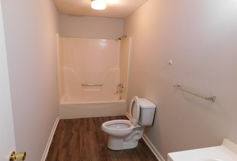 5293 CEDAR BLUFF DR, Memphis, Tennessee 38127, 3 Bedroom Bedrooms, 5 Room Rooms,1 BathroomBathrooms,Rental Properties,For Sale,CEDAR BLUFF,0,10225158