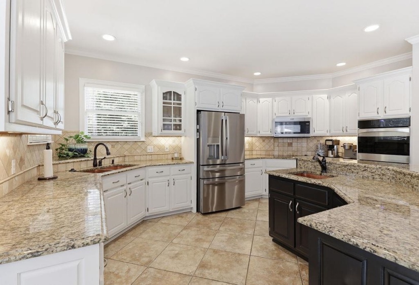 897 SURREY OAKS CV, Collierville, Tennessee 38017, 4 Bedrooms Bedrooms, 9 Rooms Rooms,3.1 BathroomsBathrooms,Residential,For Sale,SURREY OAKS,10225109