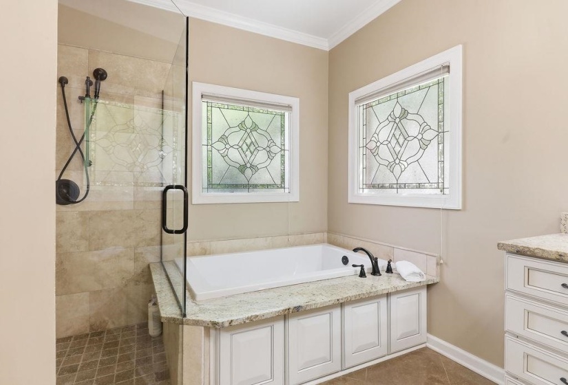 897 SURREY OAKS CV, Collierville, Tennessee 38017, 4 Bedrooms Bedrooms, 9 Rooms Rooms,3.1 BathroomsBathrooms,Residential,For Sale,SURREY OAKS,10225109