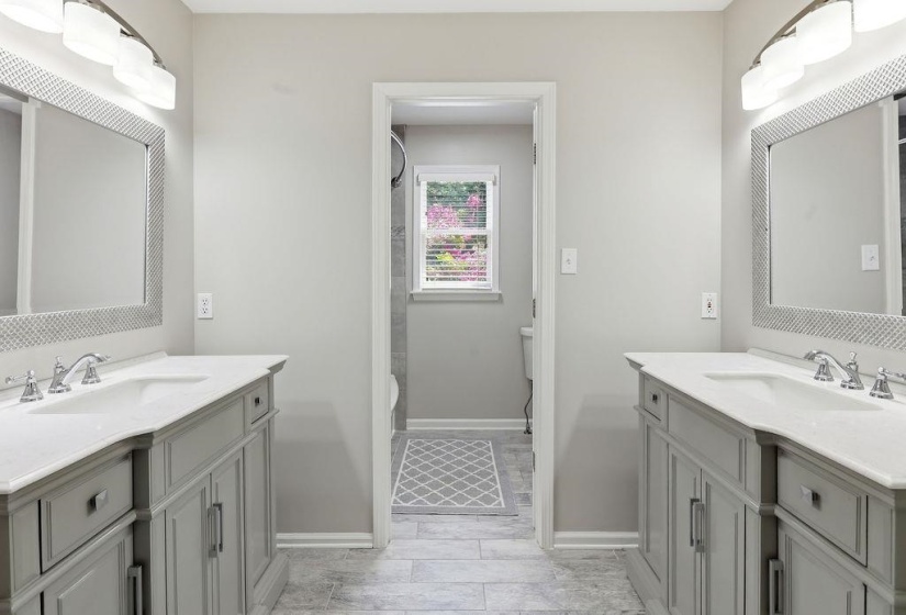 897 SURREY OAKS CV, Collierville, Tennessee 38017, 4 Bedrooms Bedrooms, 9 Rooms Rooms,3.1 BathroomsBathrooms,Residential,For Sale,SURREY OAKS,10225109