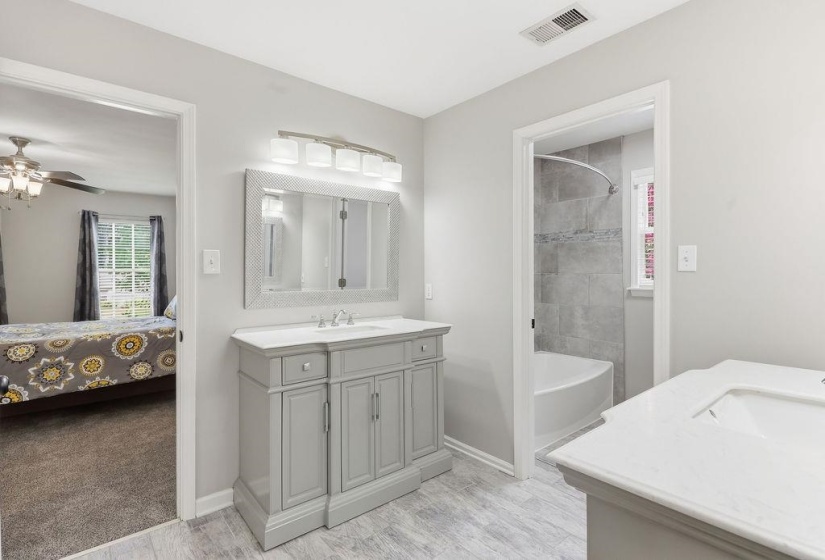 897 SURREY OAKS CV, Collierville, Tennessee 38017, 4 Bedrooms Bedrooms, 9 Rooms Rooms,3.1 BathroomsBathrooms,Residential,For Sale,SURREY OAKS,10225109