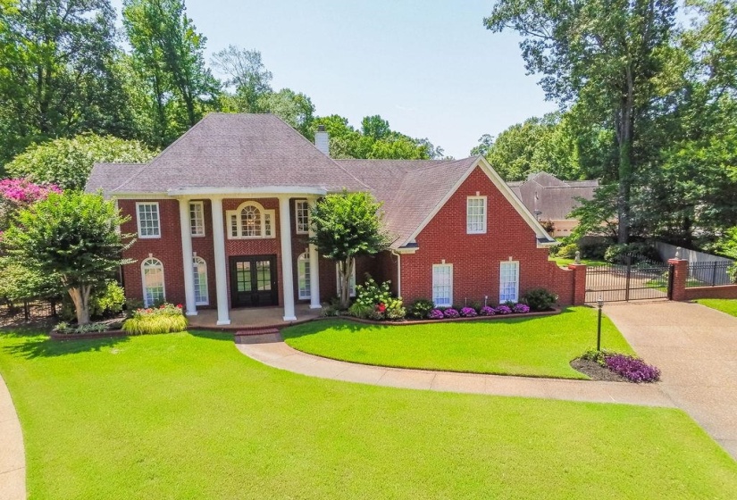 897 SURREY OAKS CV, Collierville, Tennessee 38017, 4 Bedrooms Bedrooms, 9 Rooms Rooms,3.1 BathroomsBathrooms,Residential,For Sale,SURREY OAKS,10225109
