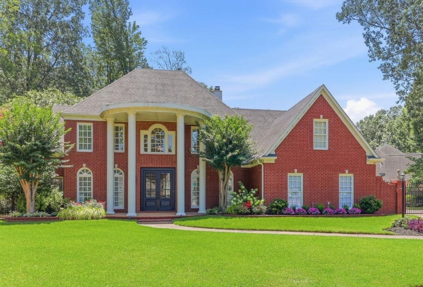 897 SURREY OAKS CV, Collierville, Tennessee 38017, 4 Bedrooms Bedrooms, 9 Rooms Rooms,3.1 BathroomsBathrooms,Residential,For Sale,SURREY OAKS,10225109