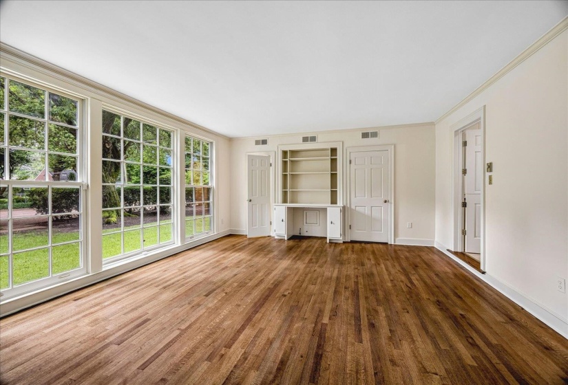 2923 MIDLAND AVE, Memphis, Tennessee 38111, 3 Bedrooms Bedrooms, 9 Rooms Rooms,2.1 BathroomsBathrooms,Residential,For Sale,MIDLAND,10225115