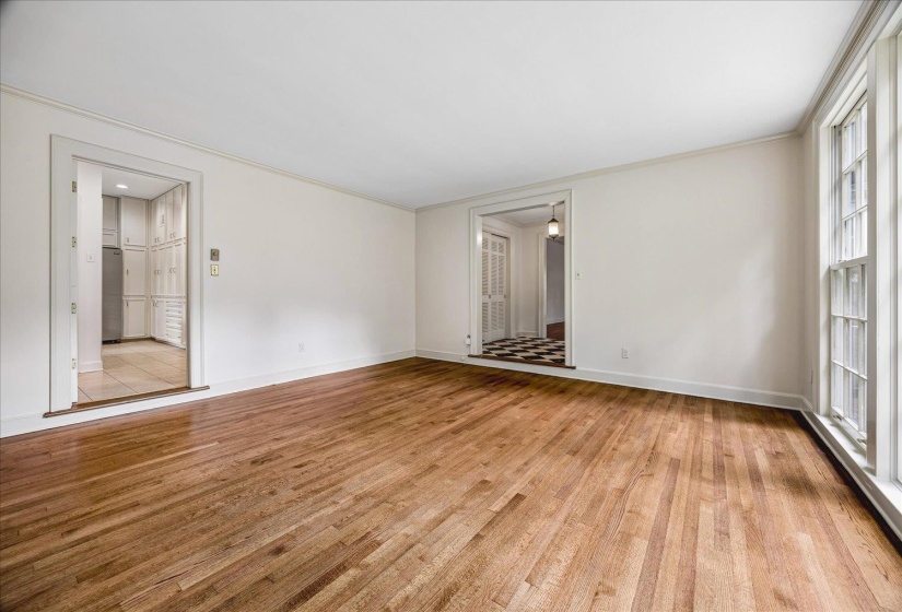 2923 MIDLAND AVE, Memphis, Tennessee 38111, 3 Bedrooms Bedrooms, 9 Rooms Rooms,2.1 BathroomsBathrooms,Residential,For Sale,MIDLAND,10225115