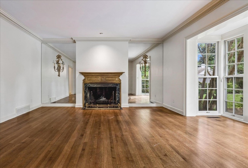 2923 MIDLAND AVE, Memphis, Tennessee 38111, 3 Bedrooms Bedrooms, 9 Rooms Rooms,2.1 BathroomsBathrooms,Residential,For Sale,MIDLAND,10225115
