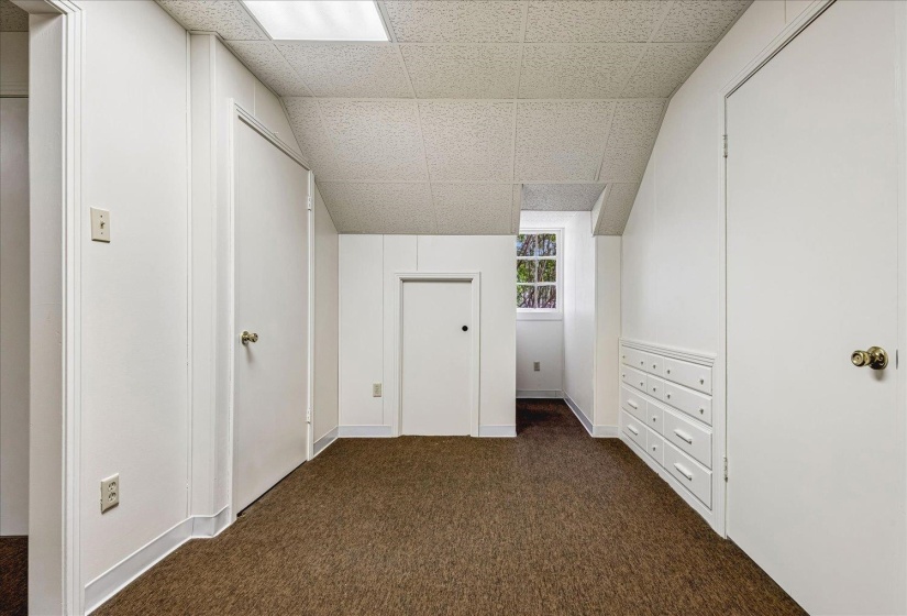 2923 MIDLAND AVE, Memphis, Tennessee 38111, 3 Bedrooms Bedrooms, 9 Rooms Rooms,2.1 BathroomsBathrooms,Residential,For Sale,MIDLAND,10225115