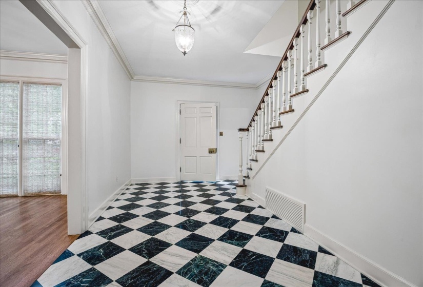 2923 MIDLAND AVE, Memphis, Tennessee 38111, 3 Bedrooms Bedrooms, 9 Rooms Rooms,2.1 BathroomsBathrooms,Residential,For Sale,MIDLAND,10225115