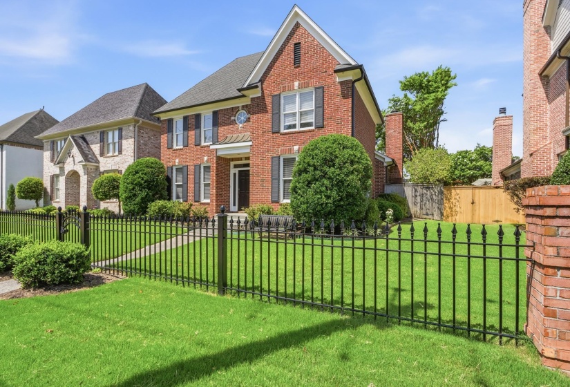 1481 KIMBROUGH RD, Germantown, Tennessee 38138, 3 Bedrooms Bedrooms, 8 Rooms Rooms,2.1 BathroomsBathrooms,Residential,For Sale,KIMBROUGH,10225121
