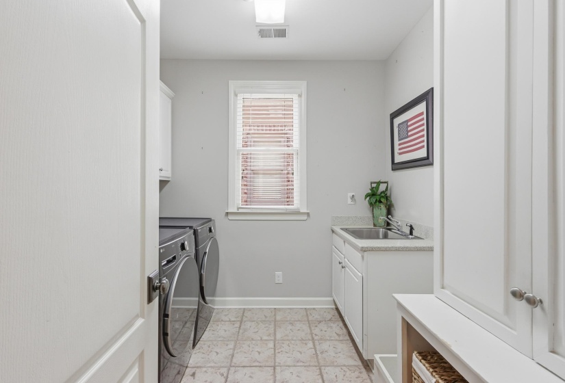 1481 KIMBROUGH RD, Germantown, Tennessee 38138, 3 Bedrooms Bedrooms, 8 Rooms Rooms,2.1 BathroomsBathrooms,Residential,For Sale,KIMBROUGH,10225121