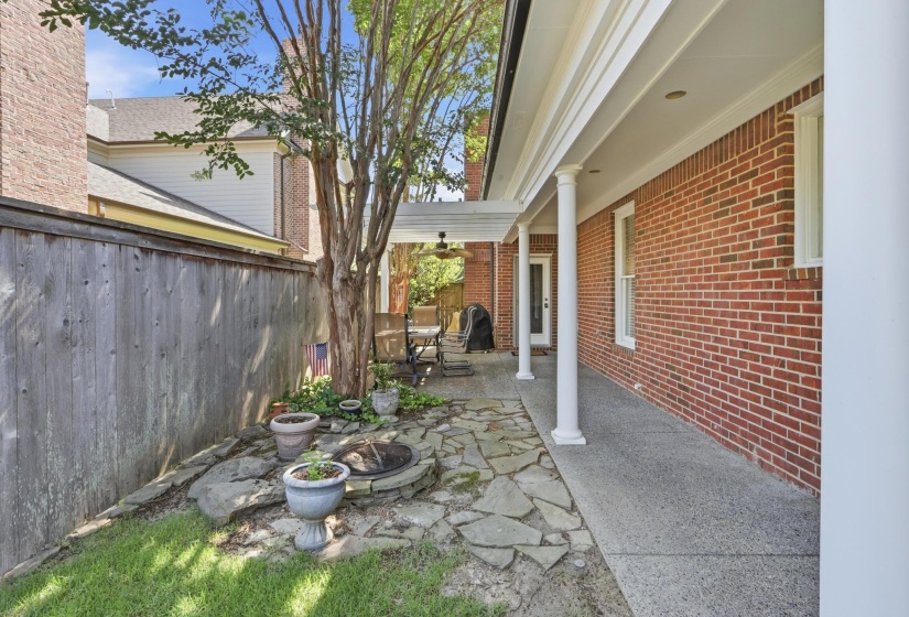 1481 KIMBROUGH RD, Germantown, Tennessee 38138, 3 Bedrooms Bedrooms, 8 Rooms Rooms,2.1 BathroomsBathrooms,Residential,For Sale,KIMBROUGH,10225121