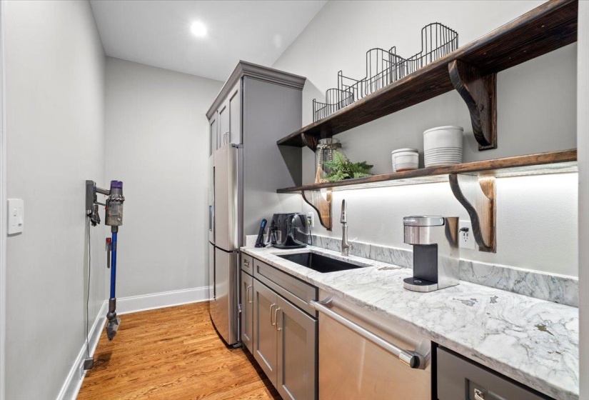 3197 CHAPEL WOODS CV, Germantown, Tennessee 38139, 5 Bedrooms Bedrooms, 11 Rooms Rooms,5.1 BathroomsBathrooms,Residential,For Sale,CHAPEL WOODS,10225124