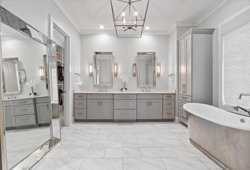 3197 CHAPEL WOODS CV, Germantown, Tennessee 38139, 5 Bedrooms Bedrooms, 11 Rooms Rooms,5.1 BathroomsBathrooms,Residential,For Sale,CHAPEL WOODS,10225124