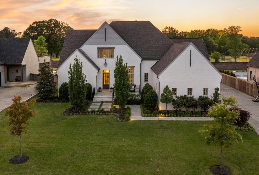 3197 CHAPEL WOODS CV, Germantown, Tennessee 38139, 5 Bedrooms Bedrooms, 11 Rooms Rooms,5.1 BathroomsBathrooms,Residential,For Sale,CHAPEL WOODS,10225124