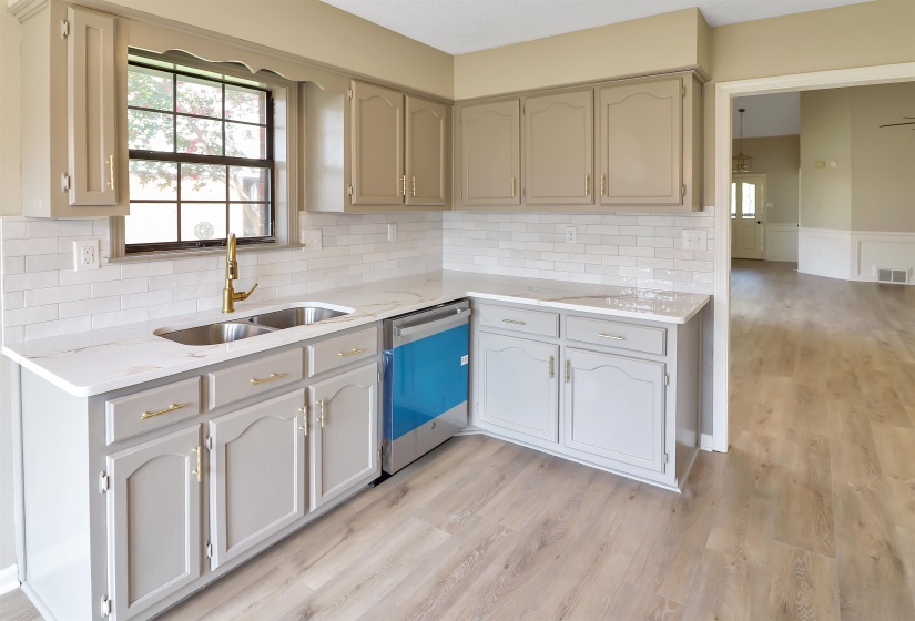 282 BENDIGO DR, Memphis, Tennessee 38018, 3 Bedrooms Bedrooms, 6 Rooms Rooms,2 BathroomsBathrooms,Residential,For Sale,BENDIGO,10225130