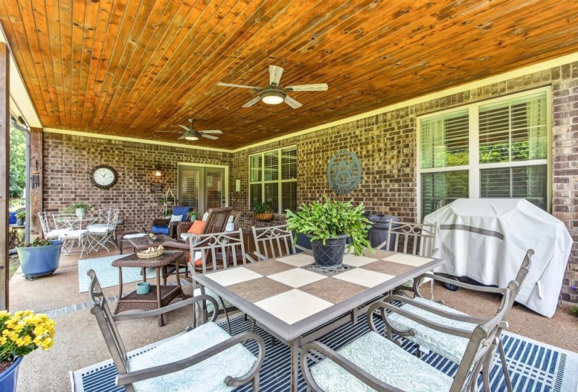 6000 BRANDON BROOK DR, Arlington, Tennessee 38002, 5 Bedrooms Bedrooms, 10 Rooms Rooms,3.1 BathroomsBathrooms,Residential,For Sale,BRANDON BROOK,10225131