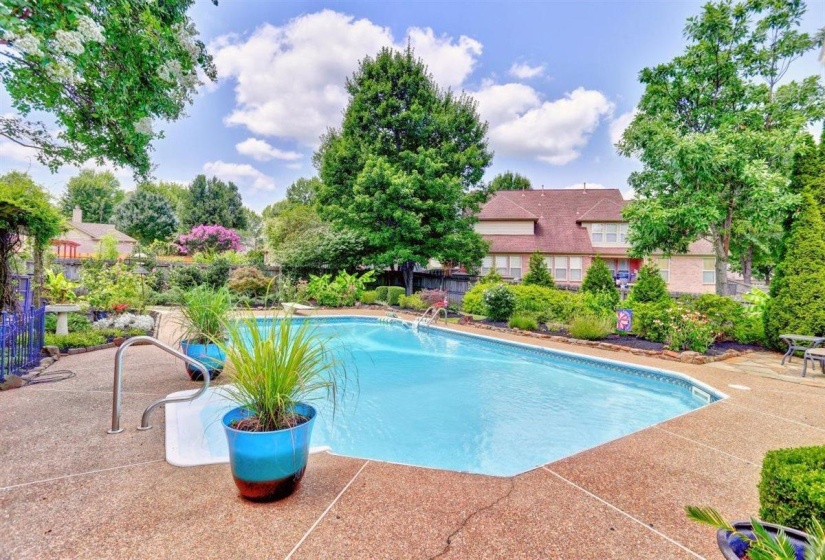 9668 LEEWARD SLOPES DR, Lakeland, Tennessee 38002-8192, 4 Bedroom Bedrooms, 9 Room Rooms,3.1 BathroomBathrooms,Residential,For Sale,LEEWARD SLOPES,0,10225145