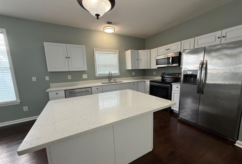 1173 ISLAND PL, Memphis, Tennessee 38103, 3 Bedroom Bedrooms, 6 Room Rooms,2.1 BathroomBathrooms,Residential,For Sale,ISLAND,0,10225147