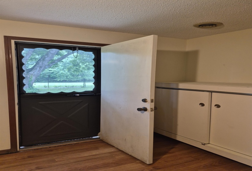 4260 BROADWAY RD, Bartlett, Tennessee 38002, 3 Bedroom Bedrooms, 8 Room Rooms,2 BathroomBathrooms,Residential,For Sale,BROADWAY,0,10225150
