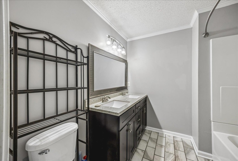 786 FOSTER AVE, Brownsville, Tennessee 38012-1828, 3 Bedroom Bedrooms, 5 Room Rooms,2 BathroomBathrooms,Residential,For Sale,FOSTER,0,10225151